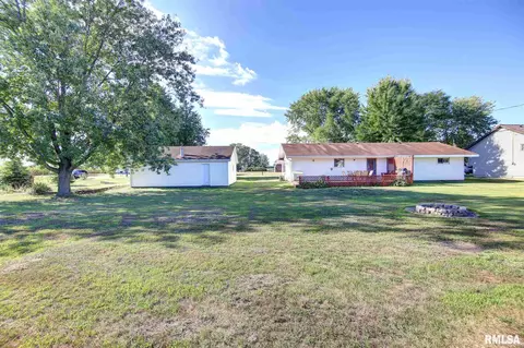 9239 North Ave, Thomson, IL 61285 photo 3