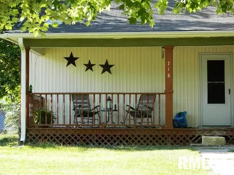 718 3rd St, Camanche, IA 52730 photo 3