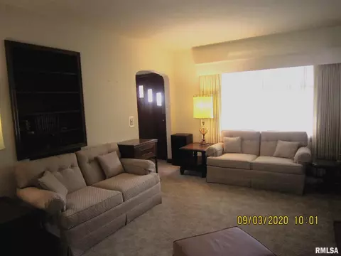 2727 16th St, Moline, IL 61265 photo 5