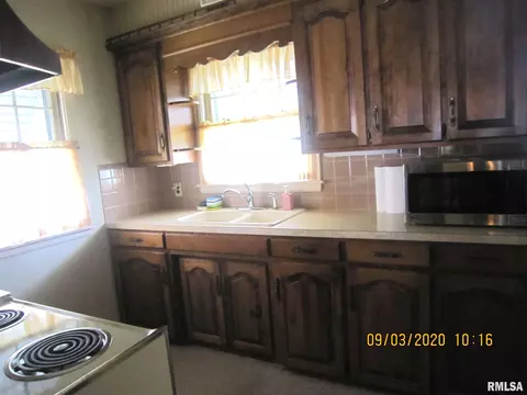 2727 16th St, Moline, IL 61265 photo 11