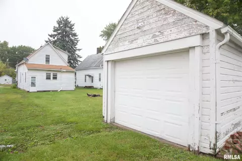 1618 19th Ave, Moline, IL 61265 photo 4