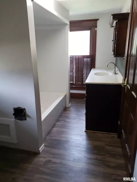 110 Towne St, Morrison, IL 61270 photo 13