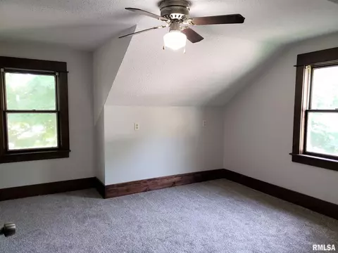 110 Towne St, Morrison, IL 61270 photo 10