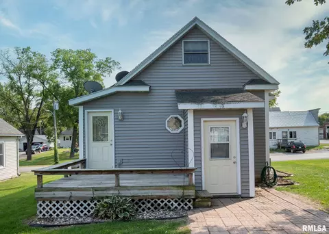 209 3rd St, Sherrard, IL 61281 photo 3