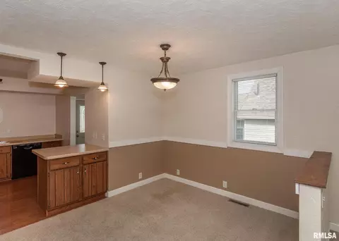 209 3rd St, Sherrard, IL 61281 photo 8
