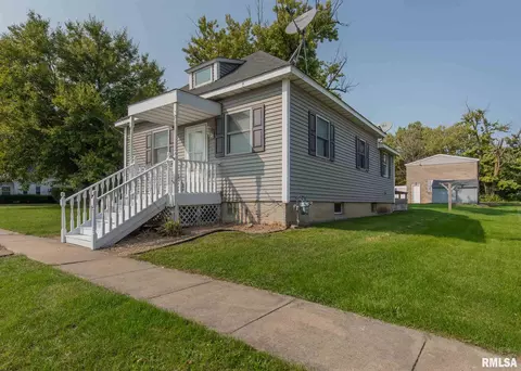 209 3rd St, Sherrard, IL 61281 photo 2