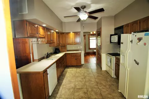 311 17th Ave, Moline, IL 61265 photo 8