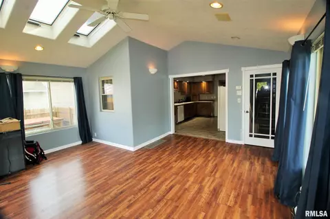 311 17th Ave, Moline, IL 61265 photo 5