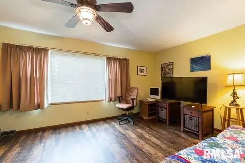 4903 50th Ave, Moline, IL 61265 photo 3
