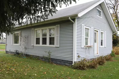 107 E 3rd St, Coal Valley, IL 61240 photo 1