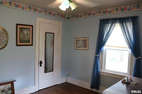 107 E 3rd St, Coal Valley, IL 61240 photo 9