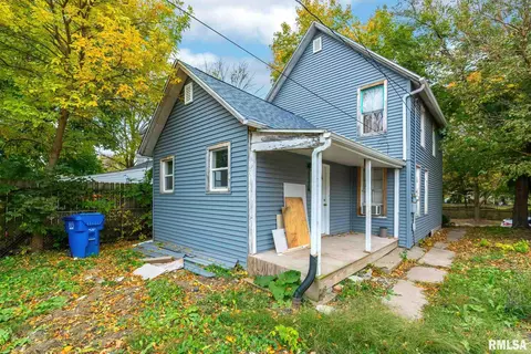 1126 8th St, Moline, IL 61265 photo 2