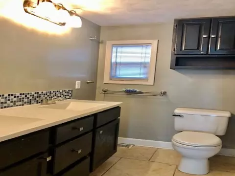 1850 2nd St, Moline, IL 61265 photo 8