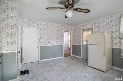 1540 15th Ave, Moline, IL 61265 photo 5