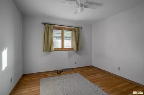 5203 34th Ave, Moline, IL 61265 photo 11