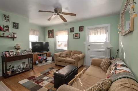 1513 Elm Ln, Moline, IL 61265 photo 3