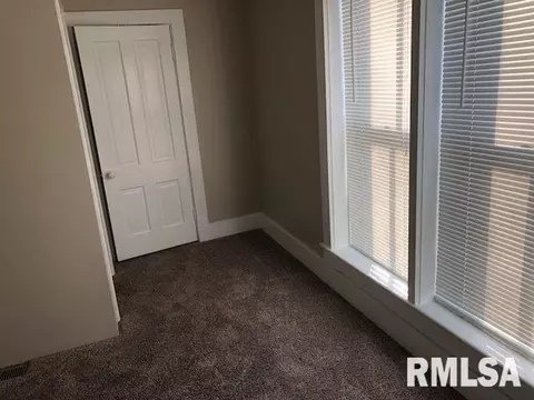 605 E 2nd St, Kewanee, IL 61443 photo 8