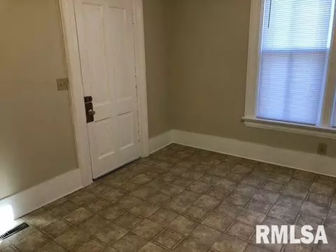 605 E 2nd St, Kewanee, IL 61443 photo 13