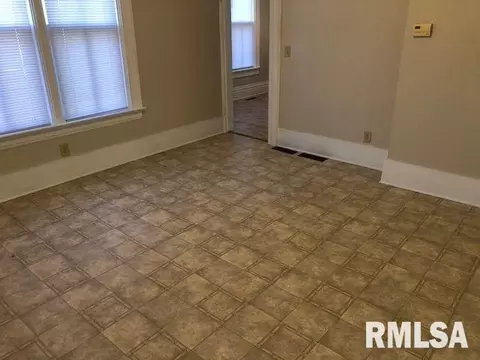 605 E 2nd St, Kewanee, IL 61443 photo 14