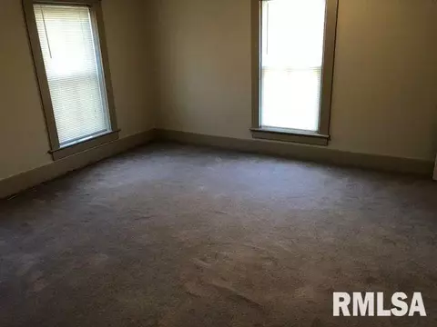 605 E 2nd St, Kewanee, IL 61443 photo 10