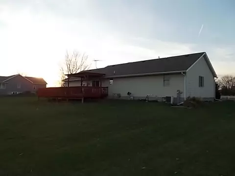 20794 Cattail Rd, Fulton, IL 61252 photo 2