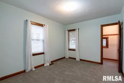 276 6th St, Silvis, IL 61282 photo 10
