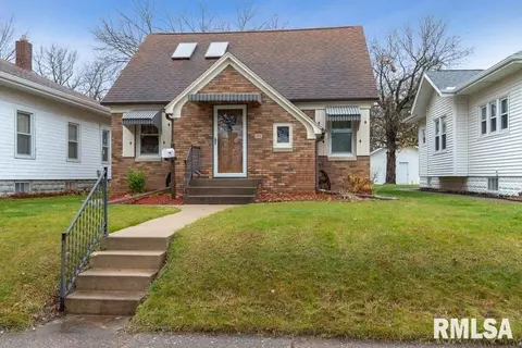 276 6th St, Silvis, IL 61282 photo 1