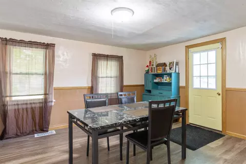 209 S Orange St, Morrison, IL 61270 photo 5