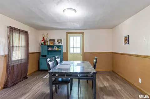 209 S Orange St, Morrison, IL 61270 photo 6