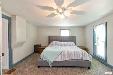 209 S Orange St, Morrison, IL 61270 photo 13