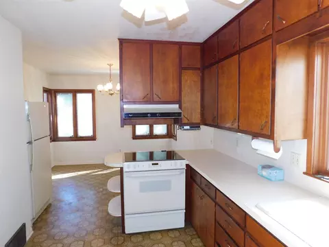 2014 2nd St, Moline, IL 61265 photo 8
