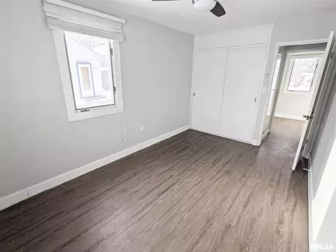 1013 38th St, Moline, IL 61265 photo 17