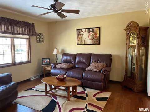 845 S Pluto St, Geneseo, IL 61254 photo 15