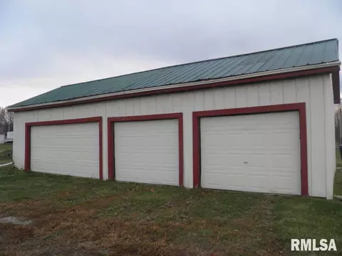 12751 Walnut St, Sterling, IL 61081 photo 3