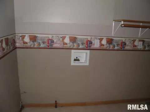 12751 Walnut St, Sterling, IL 61081 photo 15