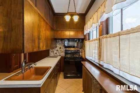 1711 15th St, Moline, IL 61265 photo 12