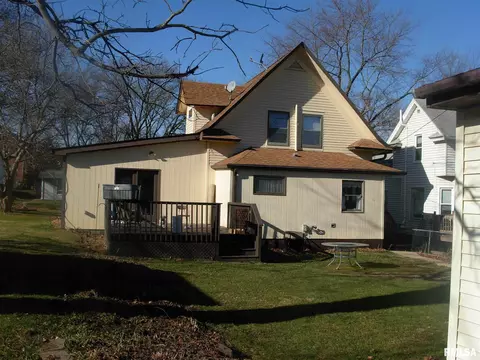 147 14th St, Silvis, IL 61282 photo 7