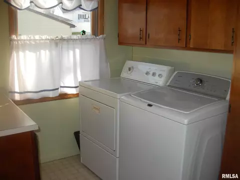 147 14th St, Silvis, IL 61282 photo 16