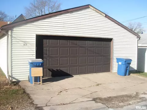 147 14th St, Silvis, IL 61282 photo 8