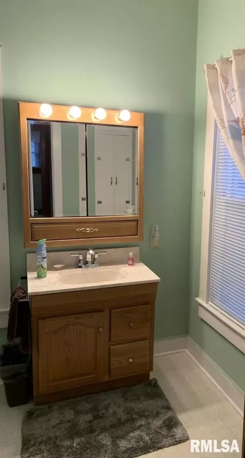 807 Beach St, Kewanee, IL 61443 photo 7