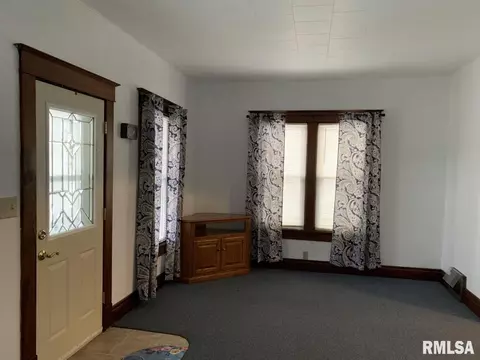 807 Beach St, Kewanee, IL 61443 photo 5