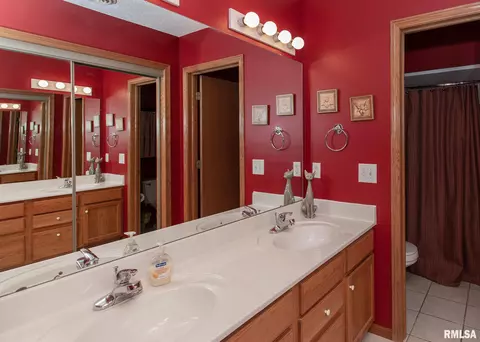 112 Golfview Dr, Eldridge, IA 52748 photo 34