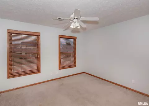 112 Golfview Dr, Eldridge, IA 52748 photo 29