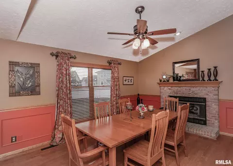 112 Golfview Dr, Eldridge, IA 52748 photo 16