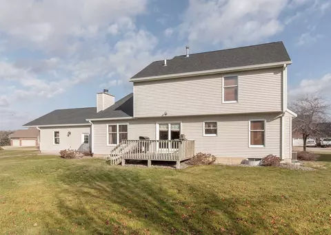112 Golfview Dr, Eldridge, IA 52748 photo 5