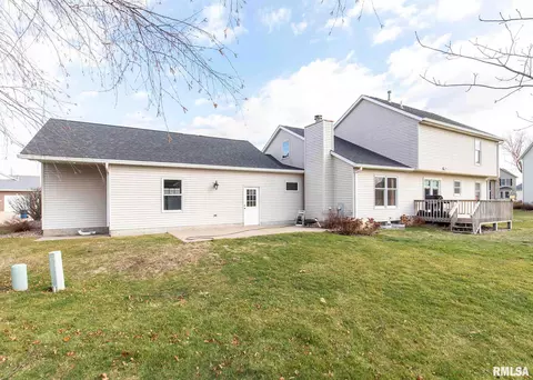 112 Golfview Dr, Eldridge, IA 52748 photo 3