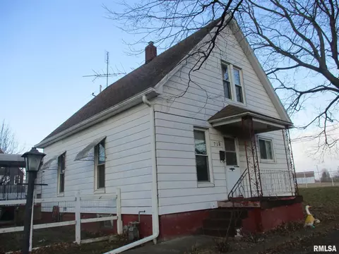 714 E 7th St, Kewanee, IL 61443 photo 2