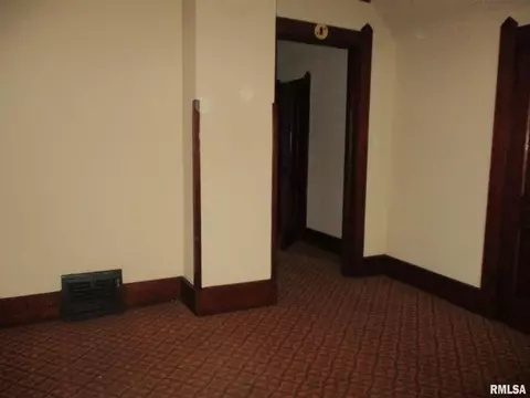 714 E 7th St, Kewanee, IL 61443 photo 9