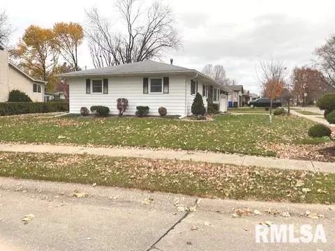 2319 3rd St, Moline, IL 61265 photo 4