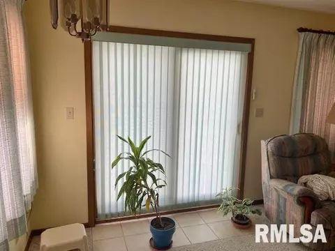 2319 3rd St, Moline, IL 61265 photo 7